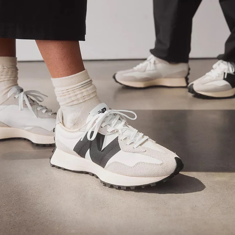 New Balance Retro 70s Style Sneakers 7.5 Low Profile Lace Up Casual Athletic - Picture 5 of 12
